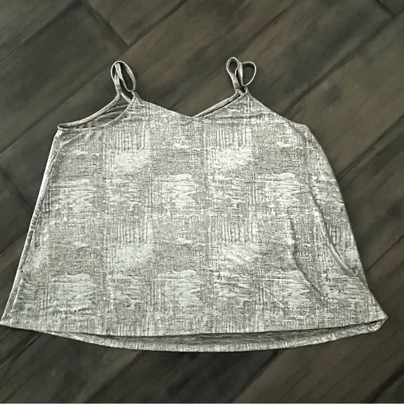 Torrid Silver Foil Hacci Swing Top - Size 3X - Picture 6 of 15